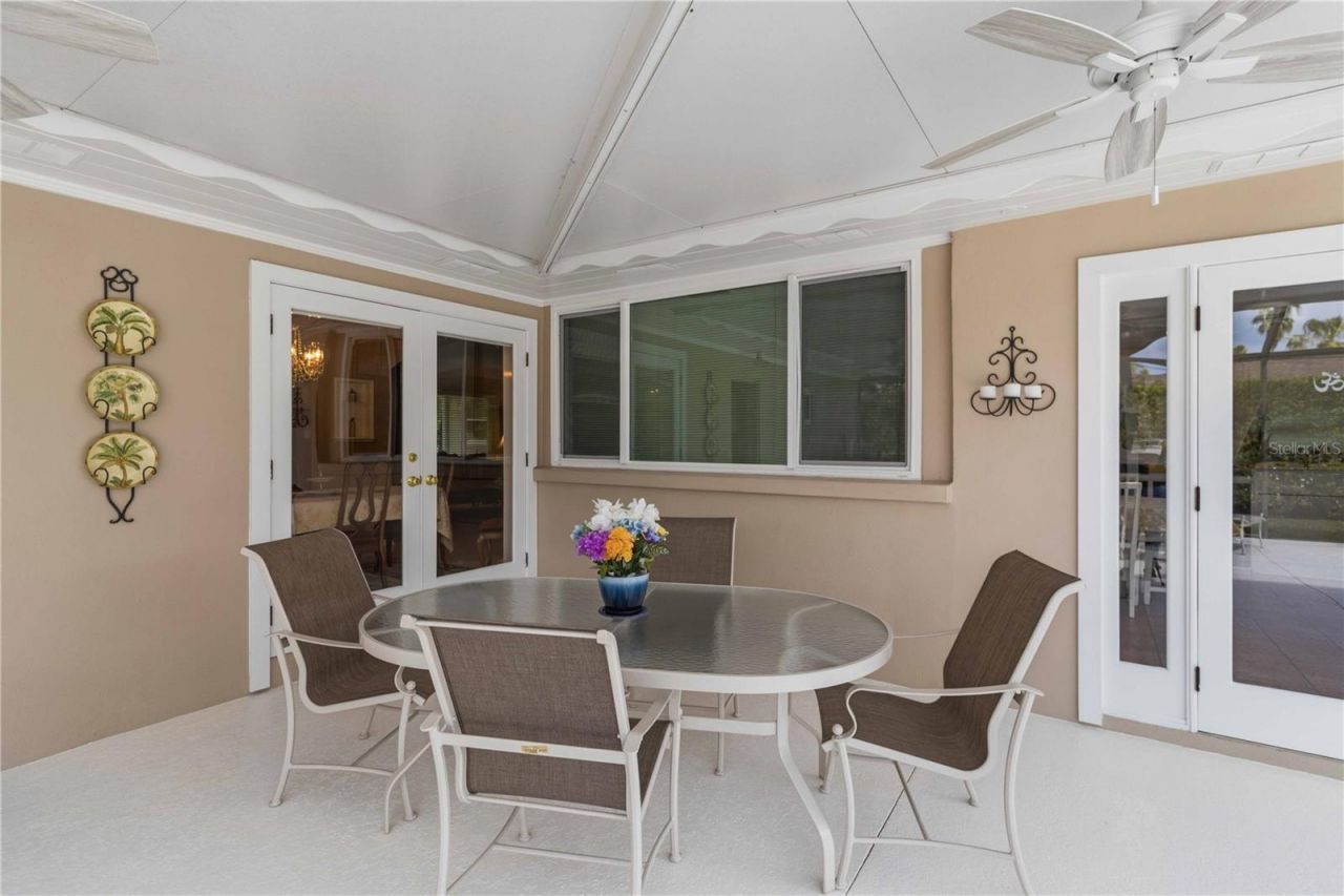 2068 Sunnyside Lane , Sarasota, FL 34239 Photo