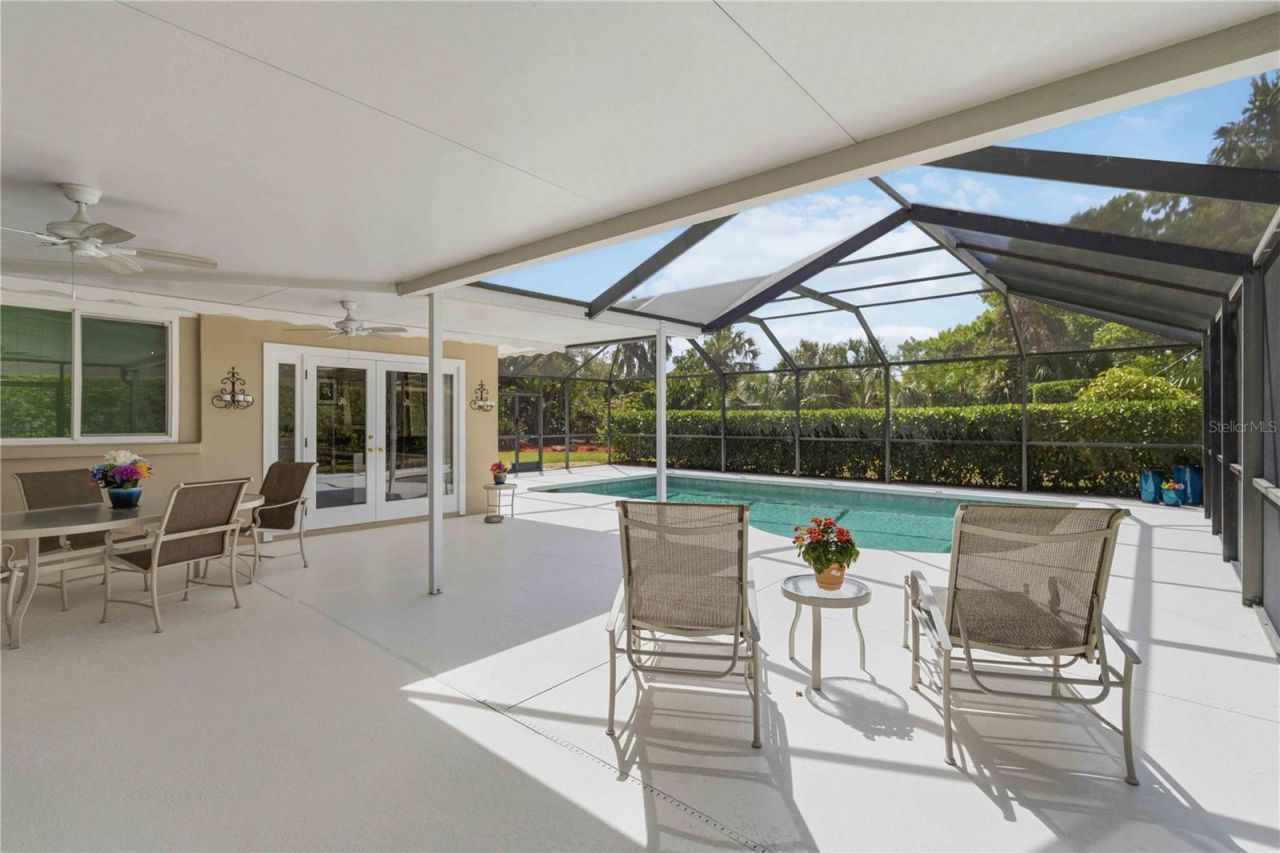 2068 Sunnyside Lane, Sarasota, FL 34239 Photo