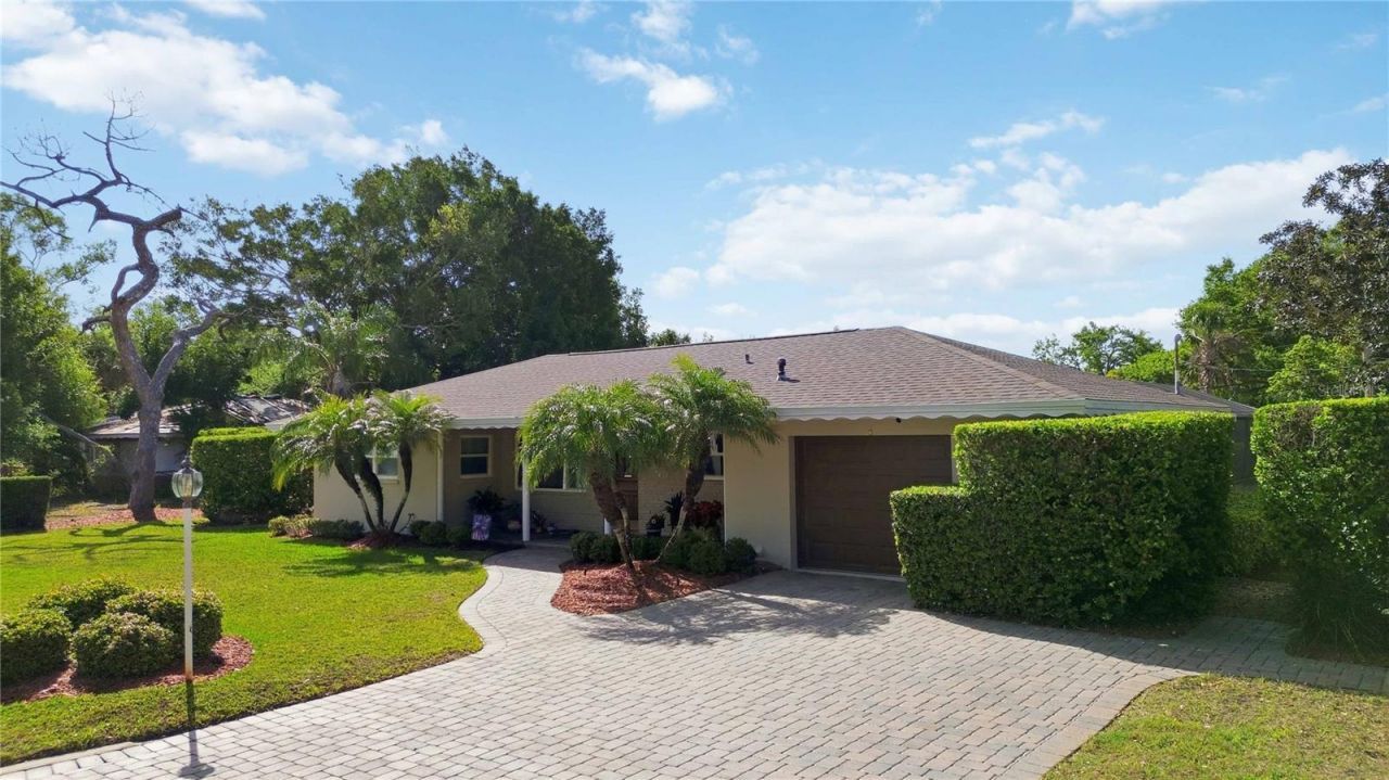 2068 Sunnyside Lane, Sarasota, FL 34239 Photo