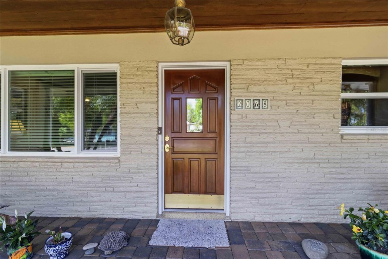 2068 Sunnyside Lane, Sarasota, FL 34239 Photo