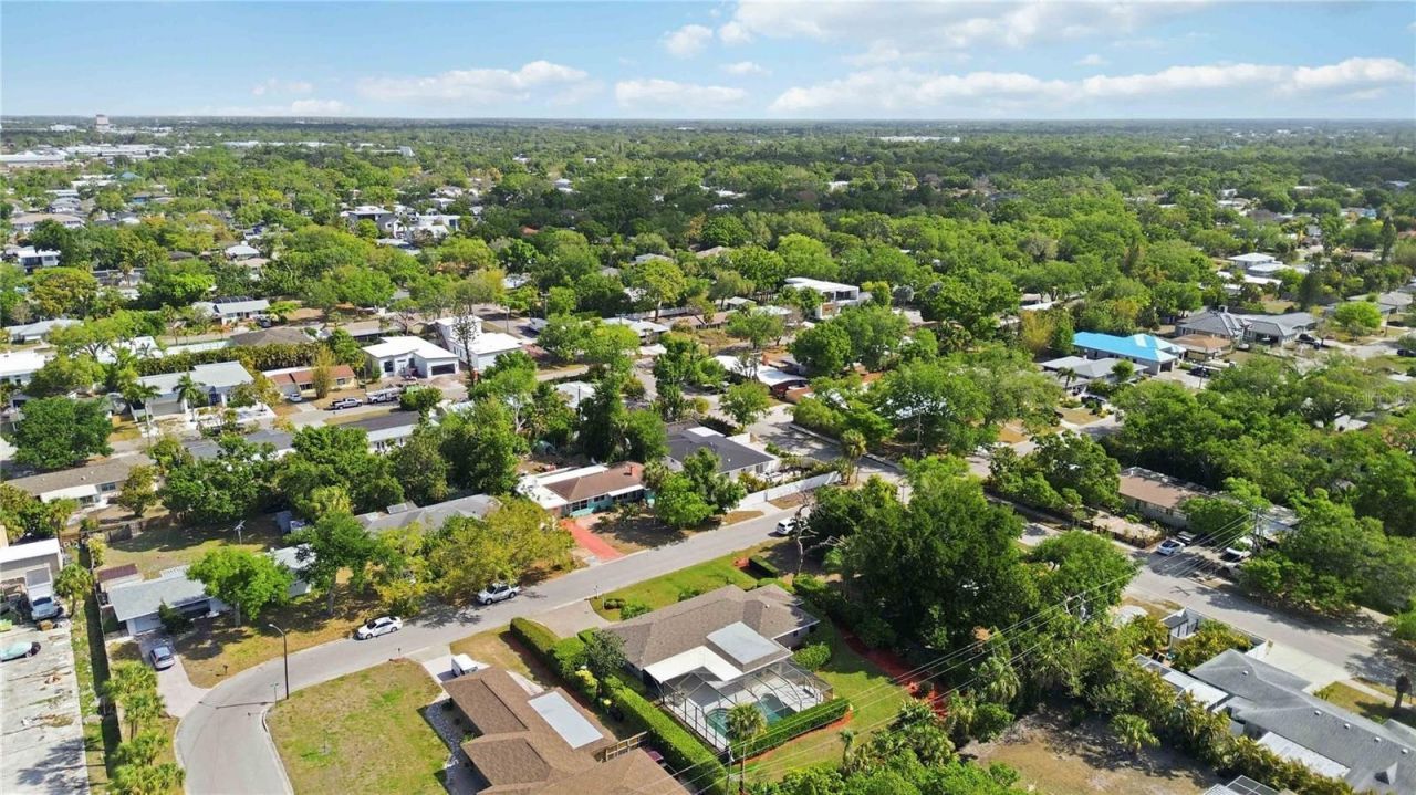 2068 Sunnyside Lane, Sarasota, FL 34239 Photo