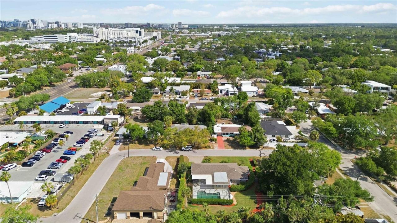 2068 Sunnyside Lane, Sarasota, FL 34239 Photo