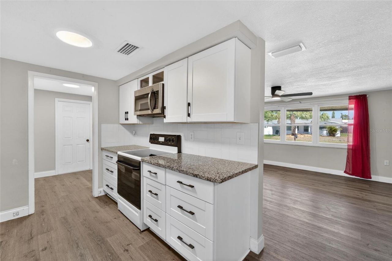 5300 Falcon Drive, Holiday, FL 34690 Photo