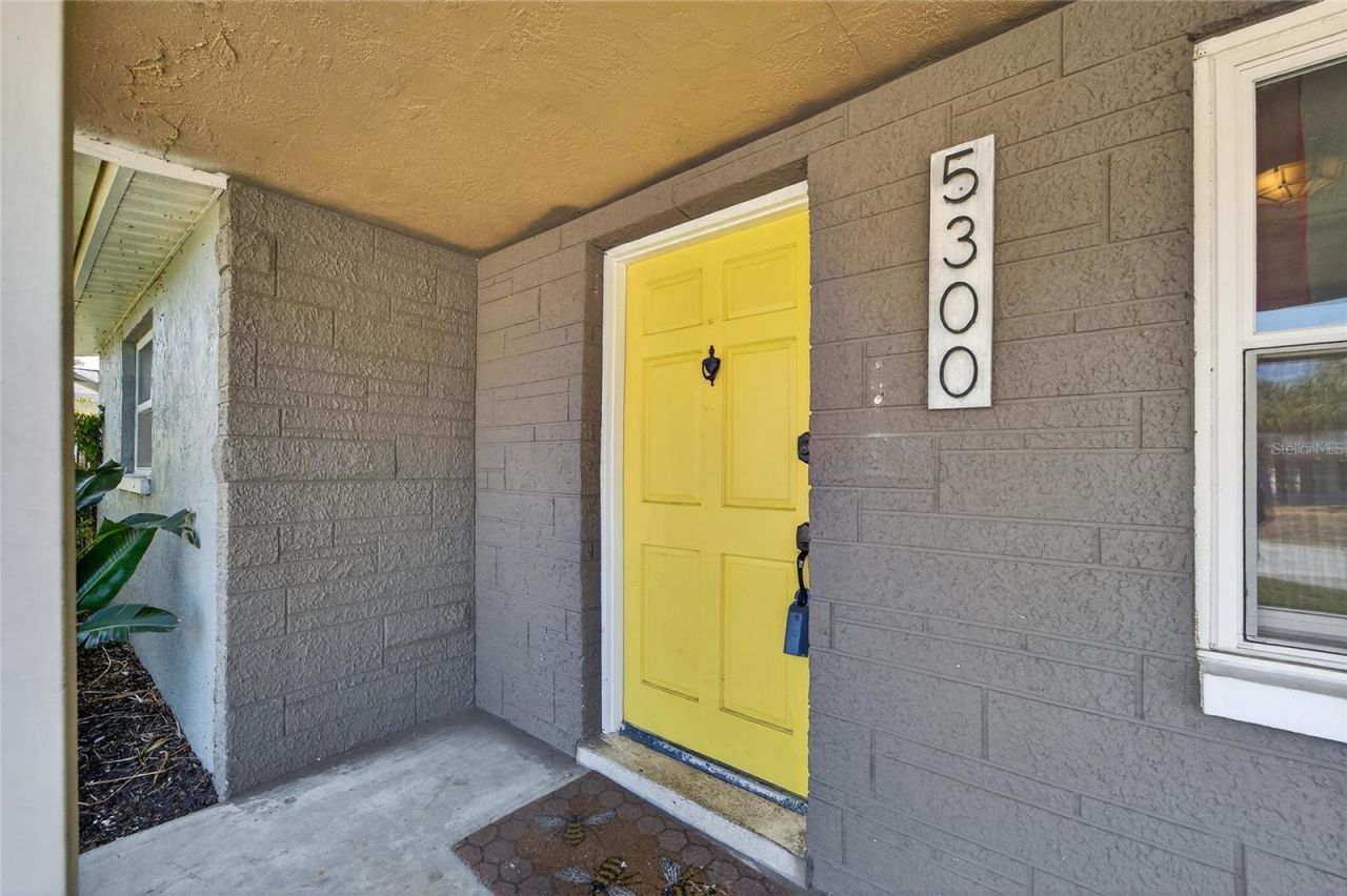 5300 Falcon Drive, Holiday, FL 34690 Photo