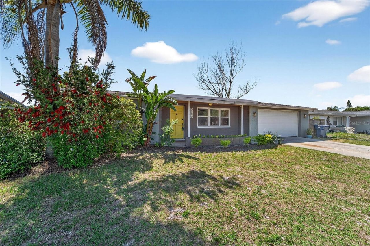 5300 Falcon Drive, Holiday, FL 34690 Photo