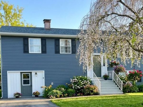 10 SHERMAN STREET, HANOVER, PA 17331
