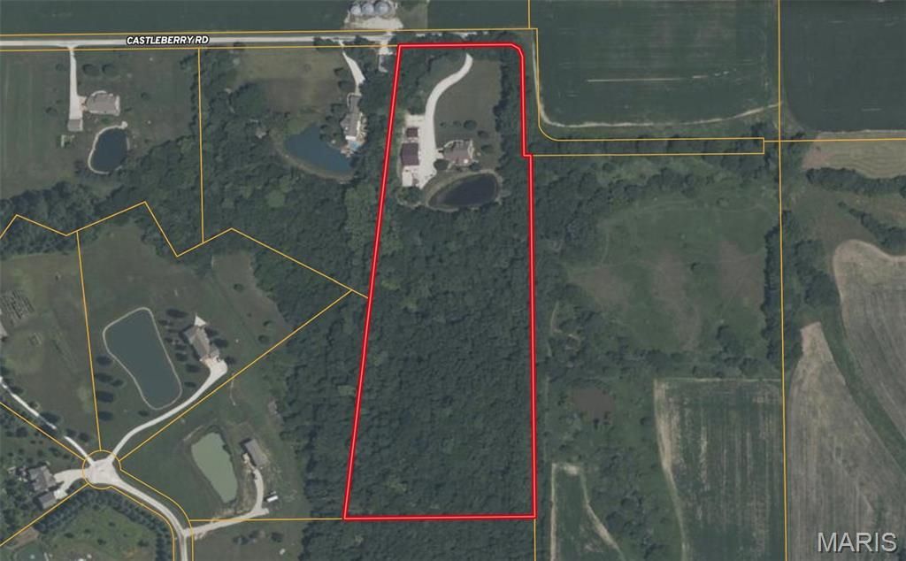 3407 Castleberry Road , Waverly, IL 62692 Main Photo