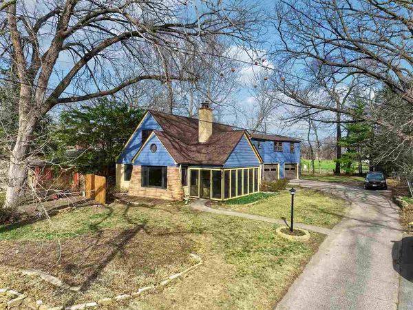 430 Magowan Ave, Iowa City, IA 52246