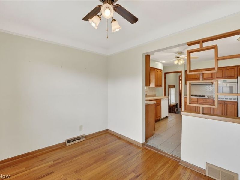 6010 Virginia Avenue , Parma, OH 44130 Photo 10