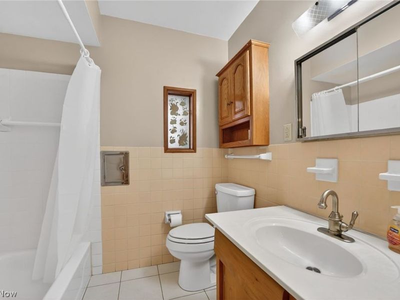 6010 Virginia Avenue , Parma, OH 44130 Photo 17