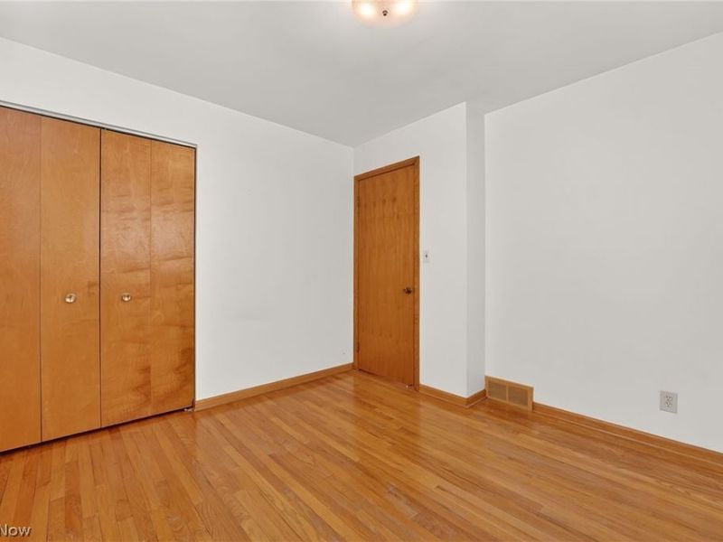 6010 Virginia Avenue , Parma, OH 44130 Photo 19