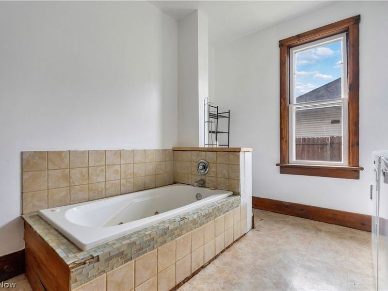 12020 Easton Street NE, Alliance, OH 44601 Photo 20