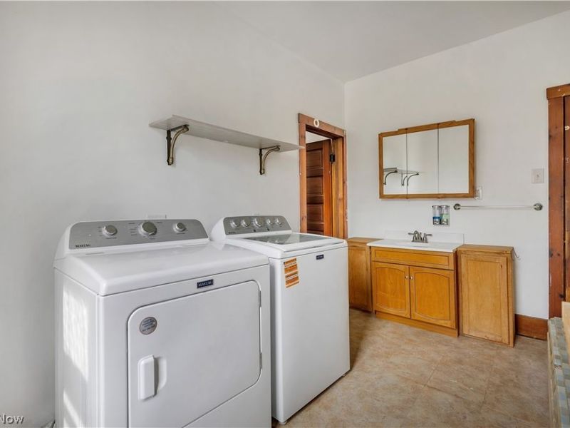 12020 Easton Street NE, Alliance, OH 44601 Photo 21