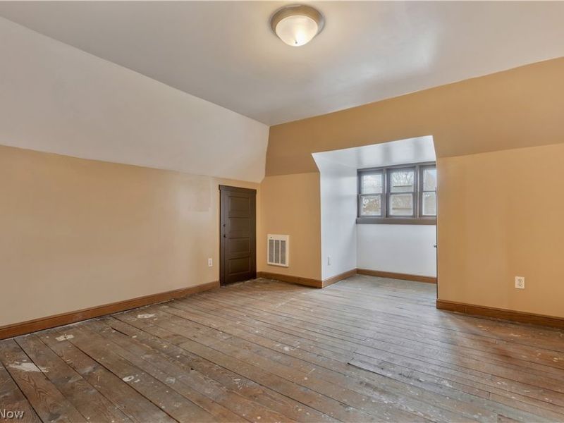 12020 Easton Street NE, Alliance, OH 44601 Photo 25