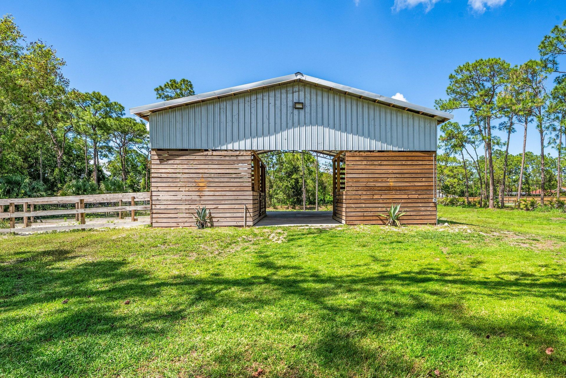 16105 Temple Boulevard, The Acreage, FL 33470 Photo
