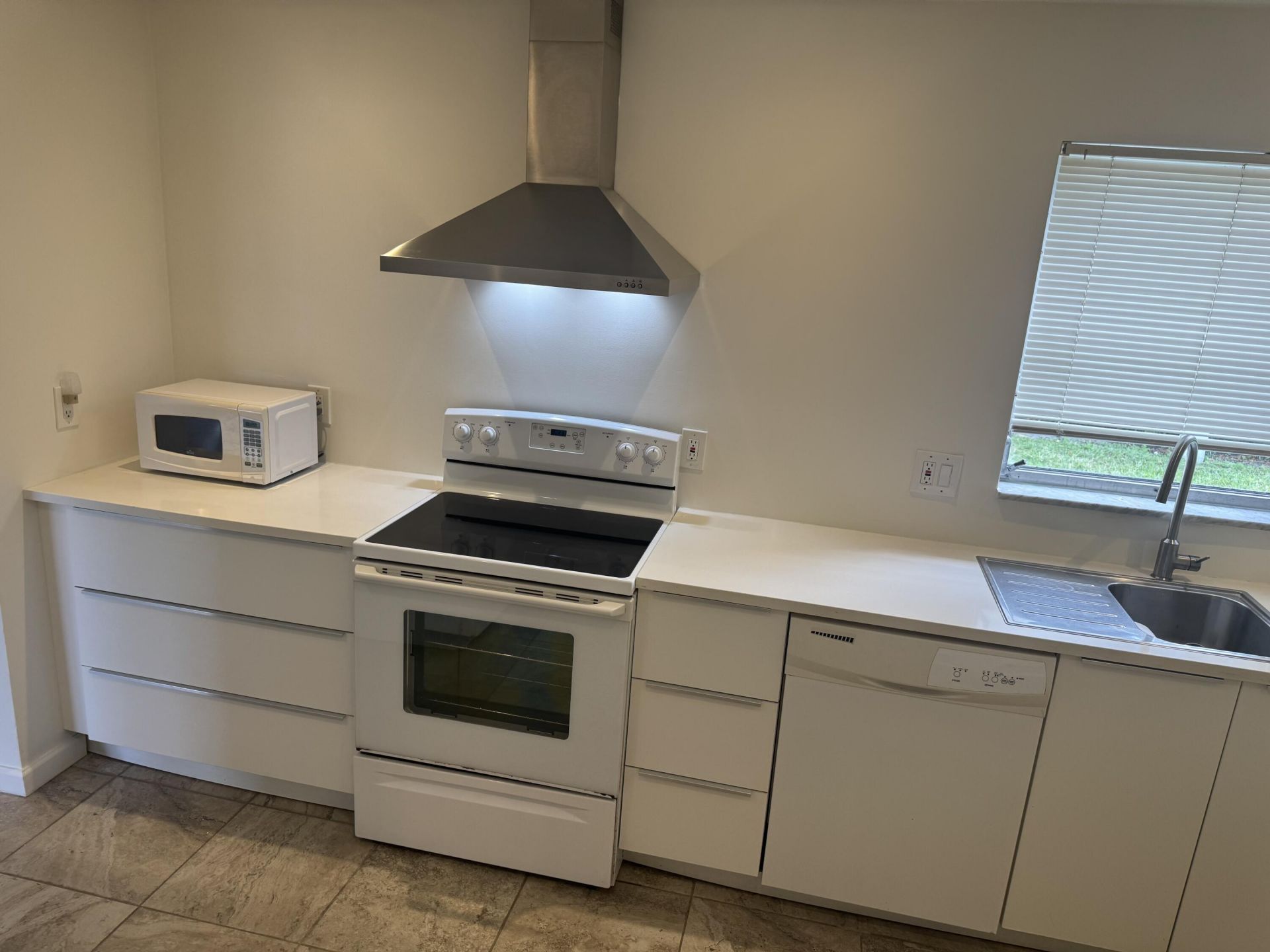 100 NW 27th Street, Pompano Beach, FL 33064 Photo