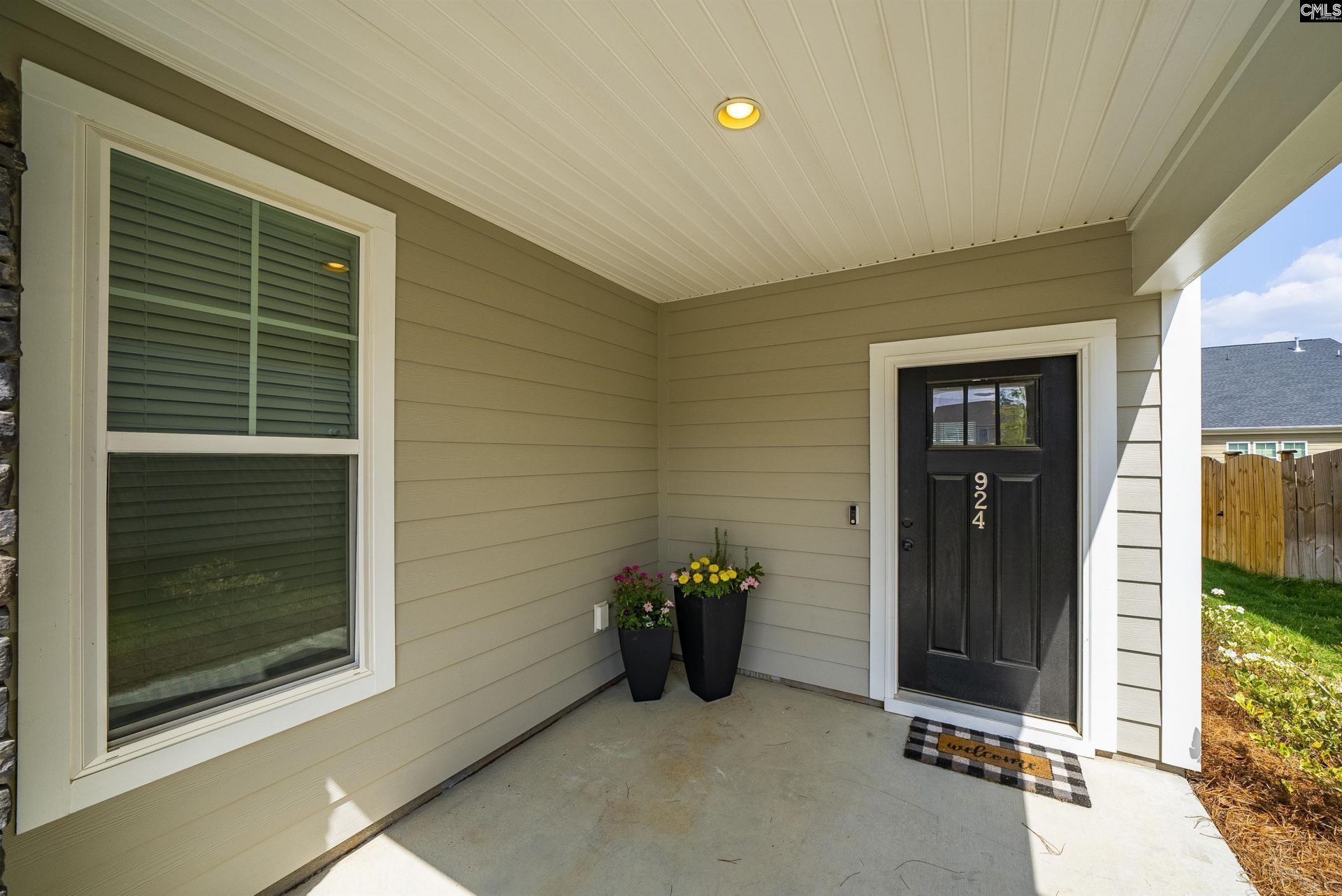 924 Windchase Way  Photo 4