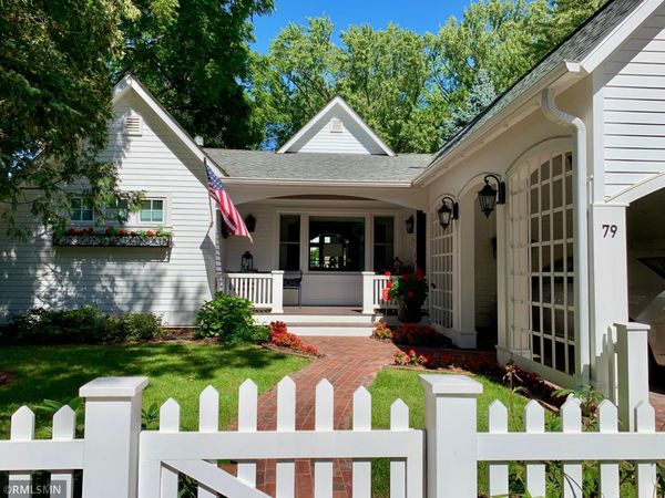 79 Dahlia Street , Mahtomedi, MN 55115