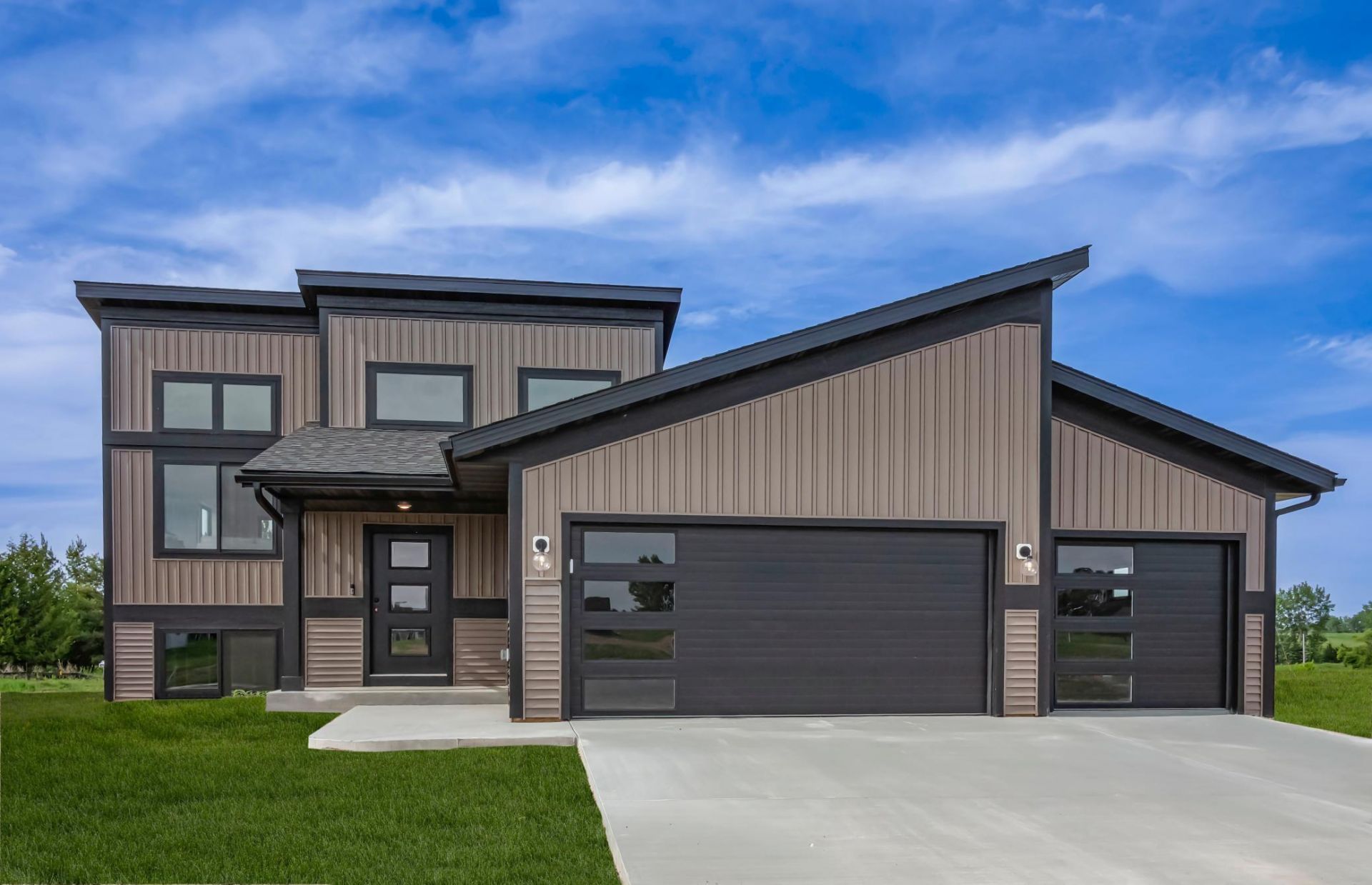 907 14th Street Nw, Kasson, MN 55944 Main Photo