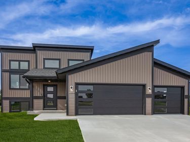 907 14th Street NW, Kasson, MN 55944