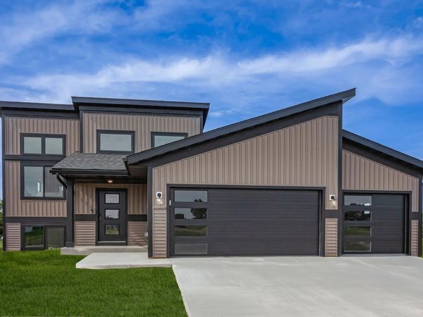 907 14th Street NW, Kasson, MN 55944