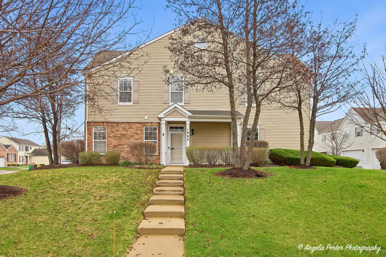1993 Yasgur Drive, Woodstock, IL 60098 Main Photo