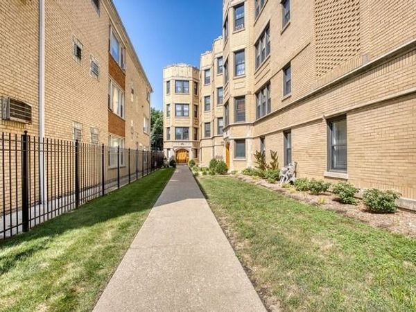 7520 N Winchester Avenue, Unit GE, Chicago, IL 60626