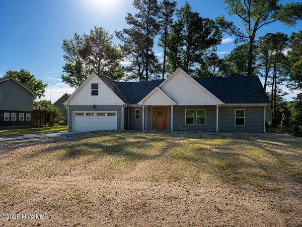 148a Coinjock Canal Road, Coinjock, NC 27923