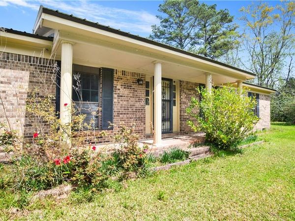 950 Red Fox Road W, Mount Vernon, AL 36560