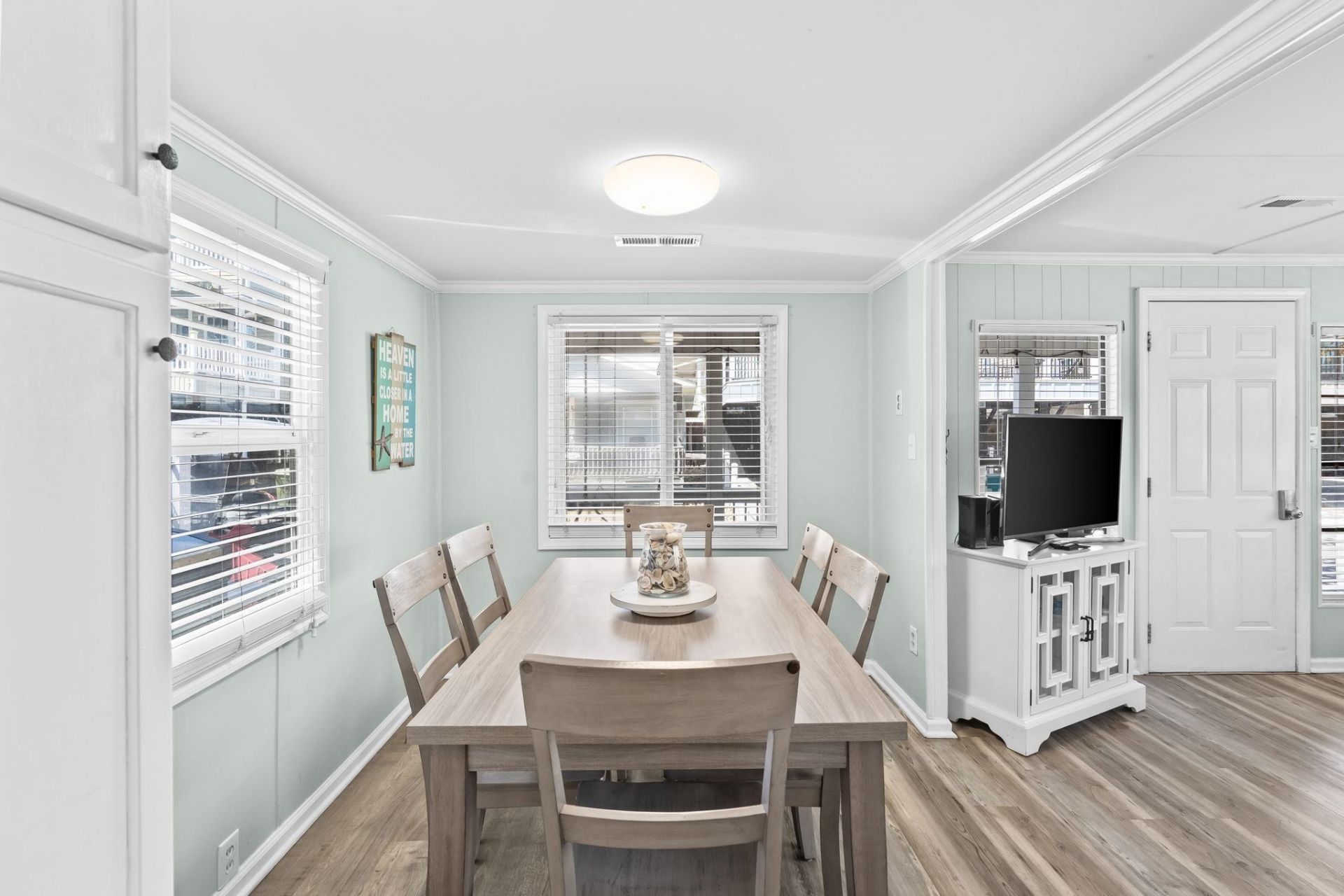 6001-5005 S Kings Hwy.  Photo 18