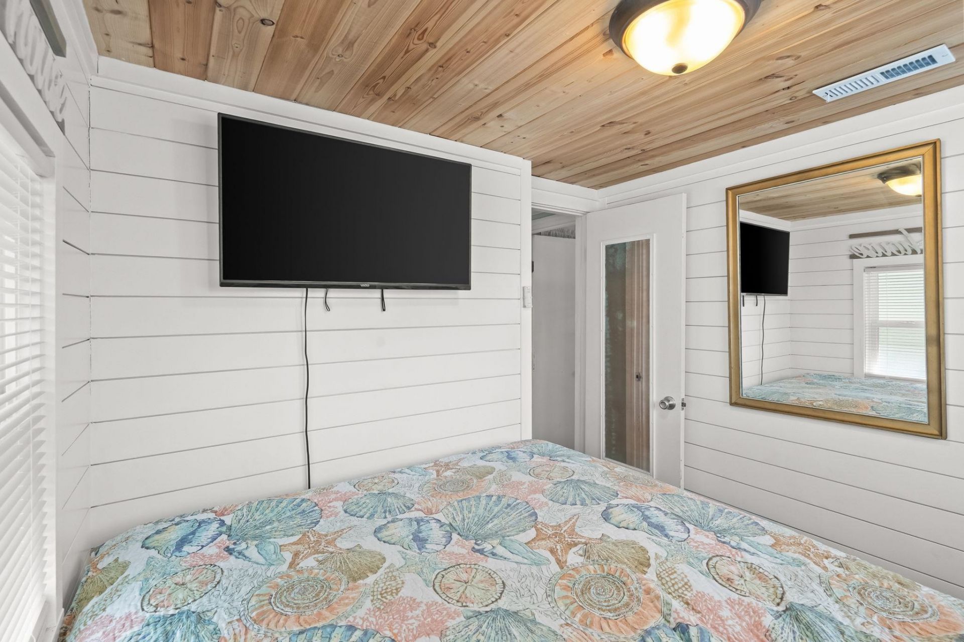 6001-5005 S Kings Hwy.  Photo 25