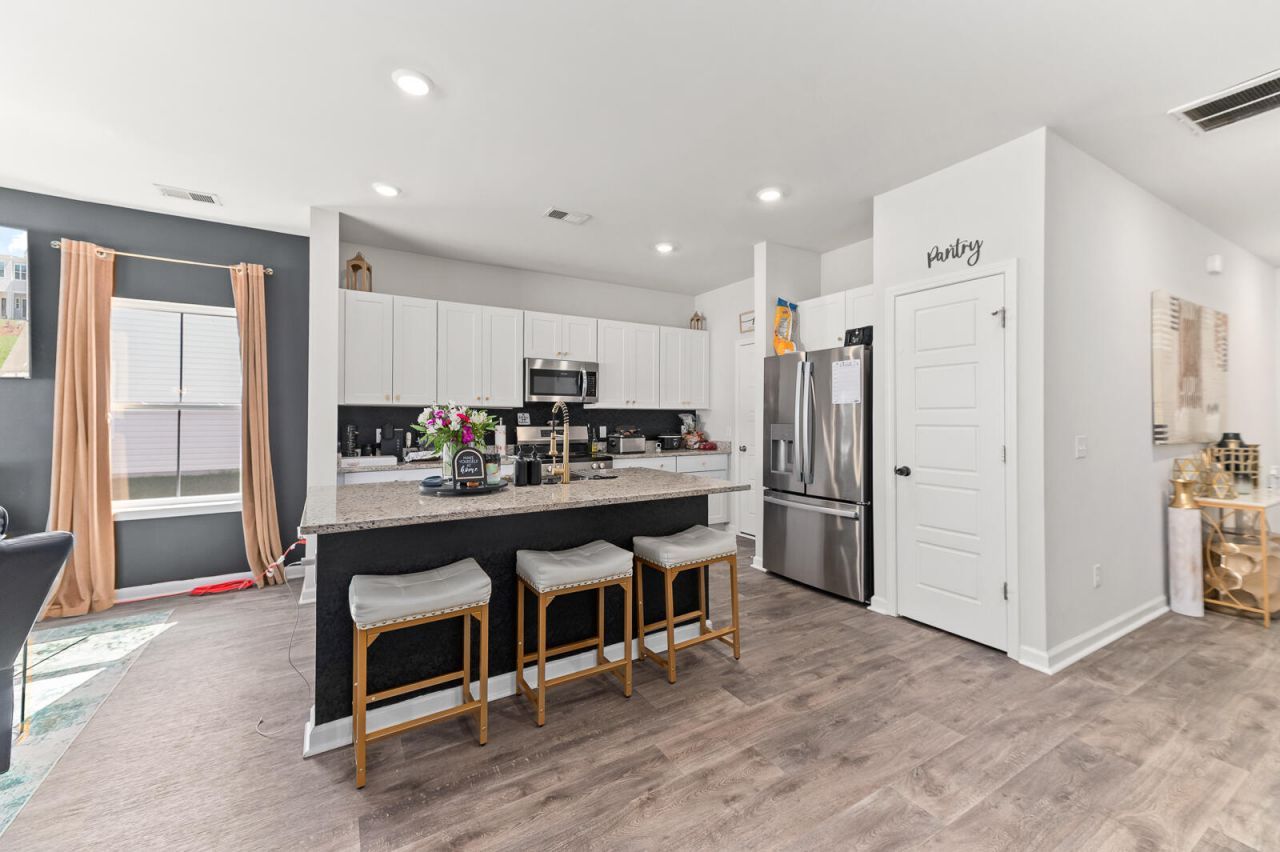 8748 Silver Perch Lane Photo 6