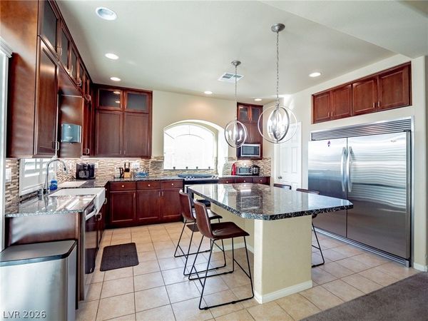 8104 Russell Creek Court, Las Vegas, NV 89139