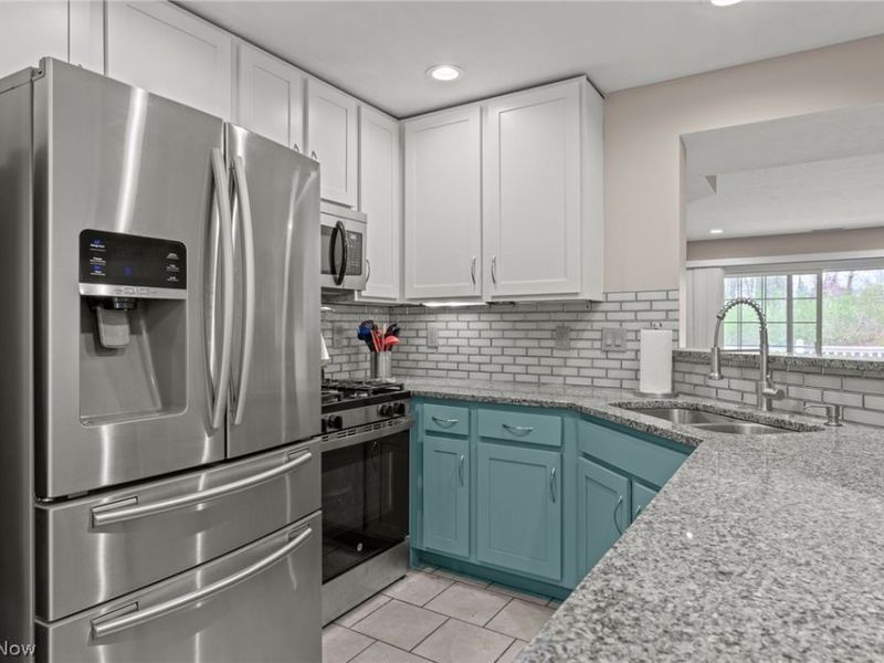 6755 Quarrystone Lane , Middleburg Heights, OH 44130 Photo 11