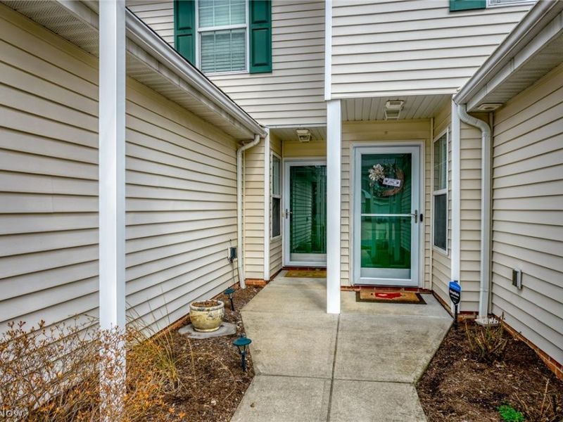 6755 Quarrystone Lane , Middleburg Heights, OH 44130 Photo 5