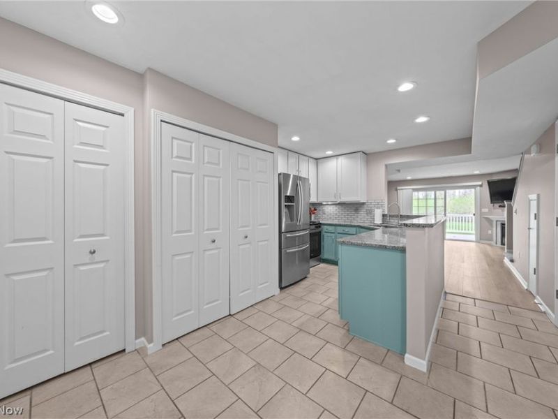 6755 Quarrystone Lane , Middleburg Heights, OH 44130 Photo 9