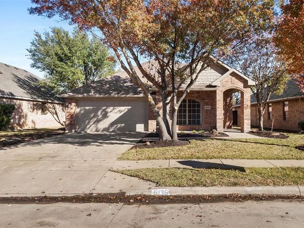 6136 Lochmoor Drive, Fort Worth, TX 76179