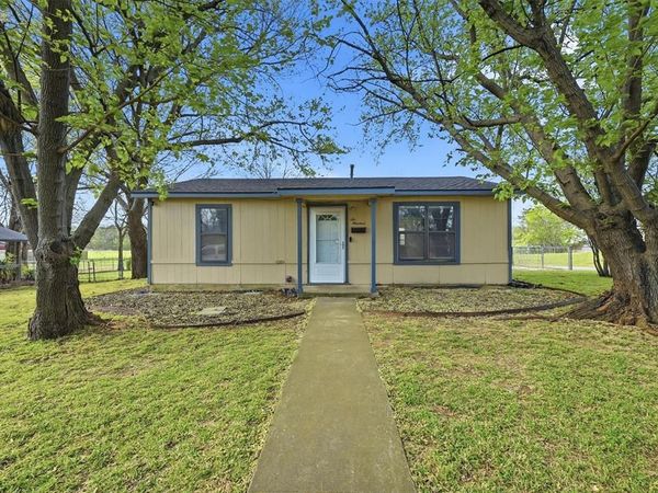600 E South Street, Whitesboro, TX 76273