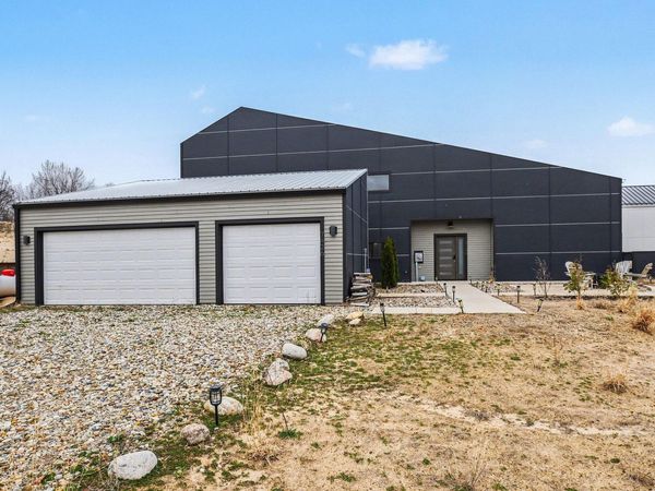 7426 Lake Solis Drive, Stevensville, MI 49127