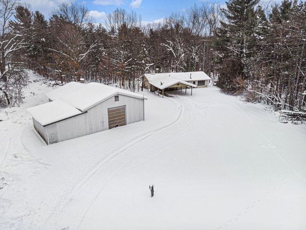 57153 M-51 S, Dowagiac, MI 49047