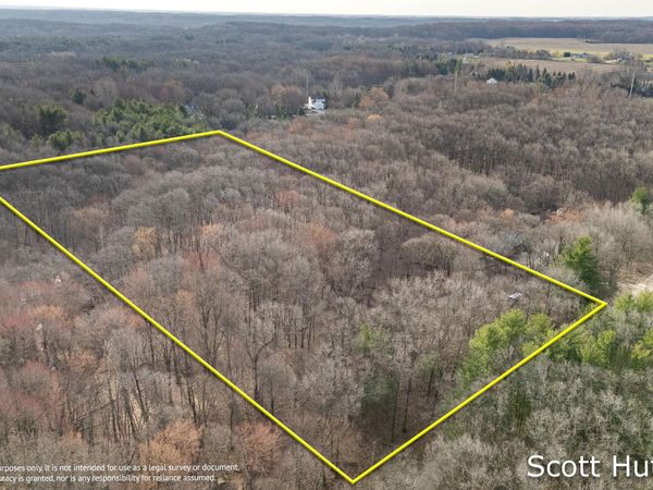 4704 Wheat Drive, Lowell, MI 49331