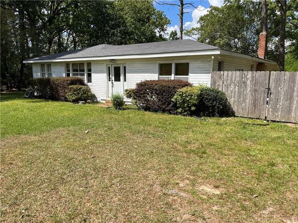 243 LONGSTREET Drive, Pineville, LA 71360