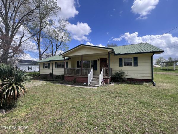 280 Harding Rd, Harriman, TN 37748