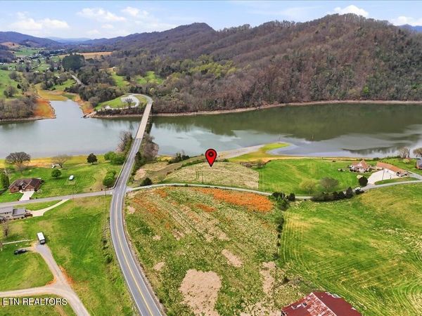 101 Riverfront Drive, Rogersville, TN 37857