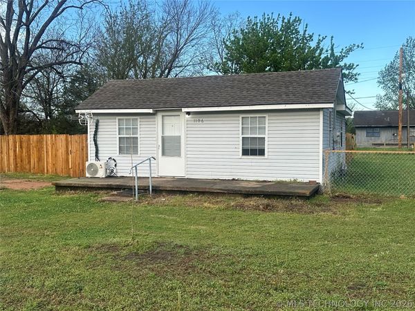 1106 N Sherman Avenue , Okmulgee, OK 74447
