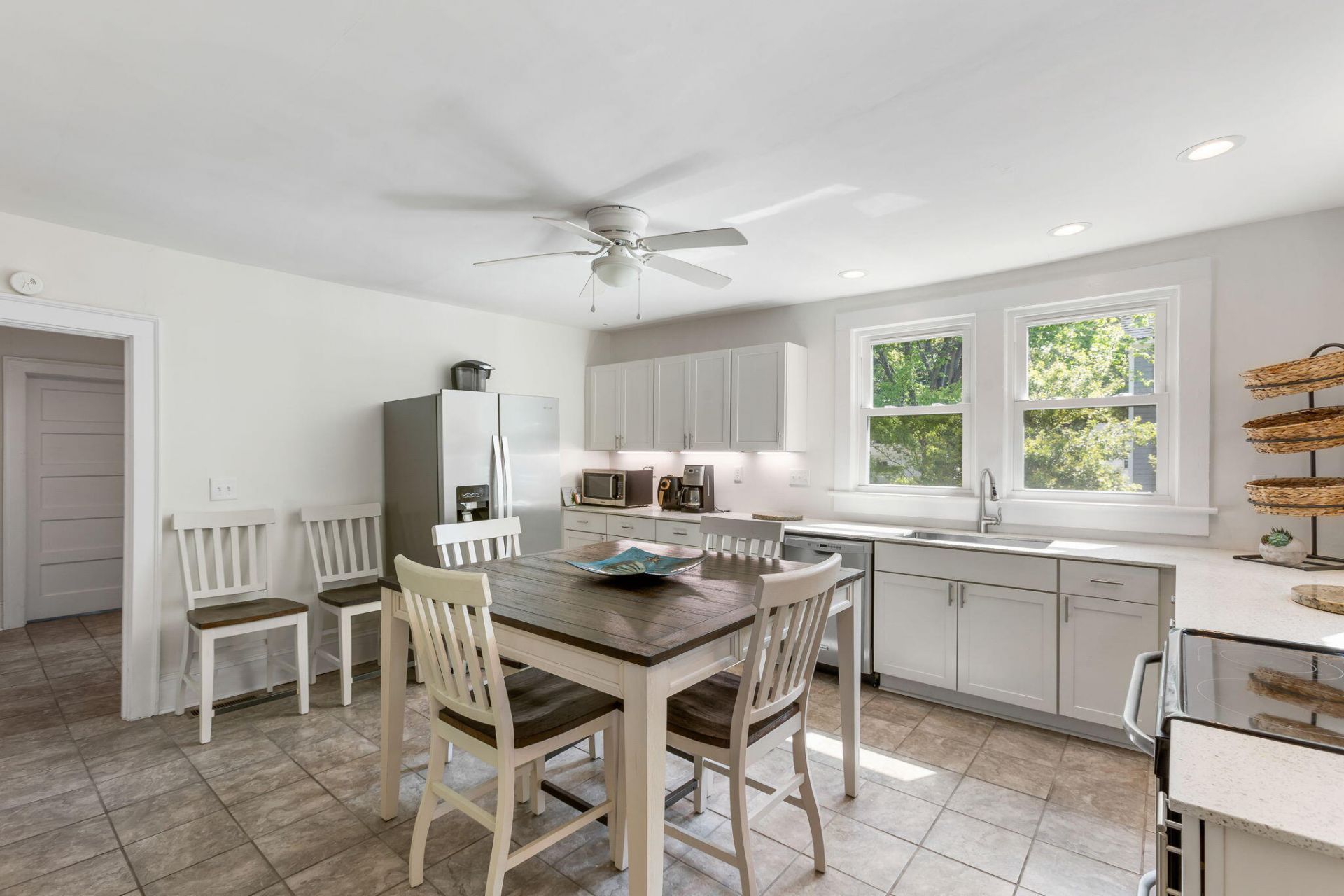1536 Folly Road Photo 7