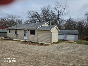 11035 Charles Drive, Argentine Twp, MI 48418