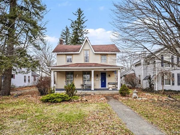609 Main Street, Fenton, MI 48430
