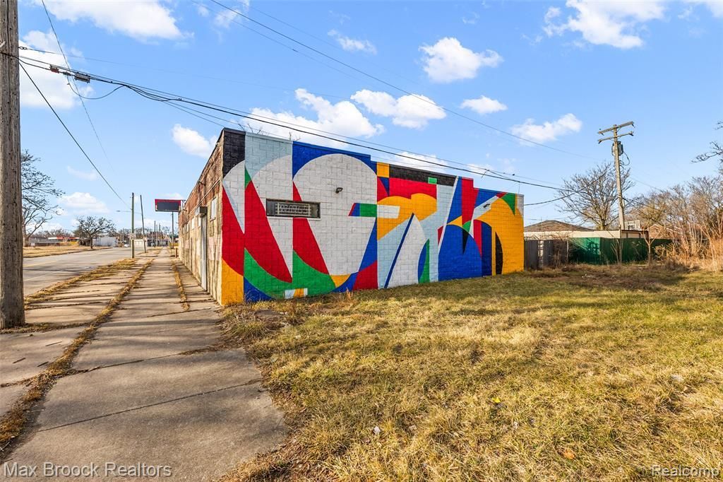 12501 Chalmers Street, Detroit, MI 48205 Main Photo