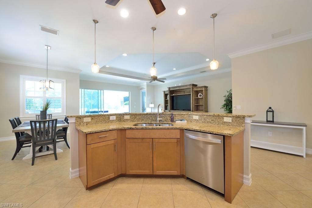 3951 Otter Bend Cir, Fort Myers, FL 33905 Photo